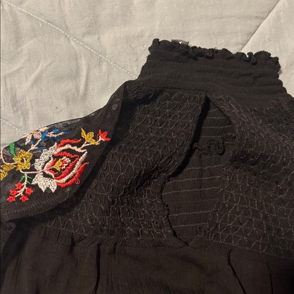 Embroidered Black Women's Top - Picture 3 of 5